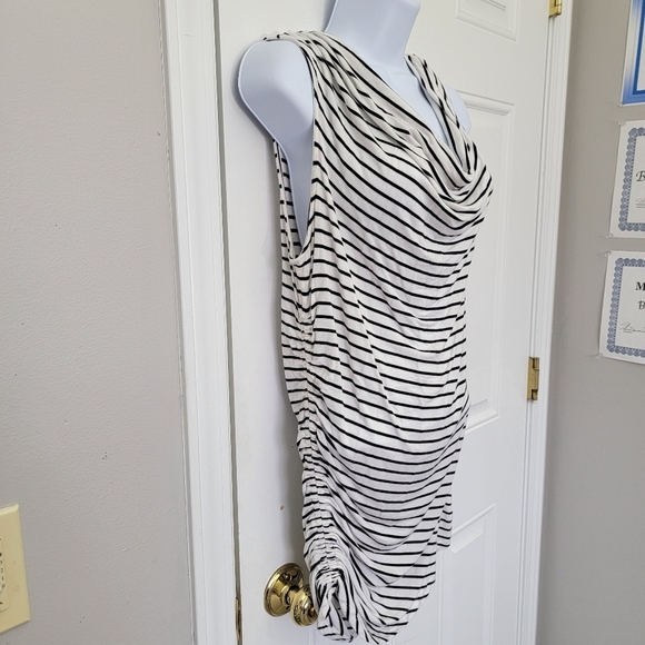 Halogen Black White Striped Cowl Neck Sleeveless Shell Ruched Sides Long Size M - Picture 4 of 9